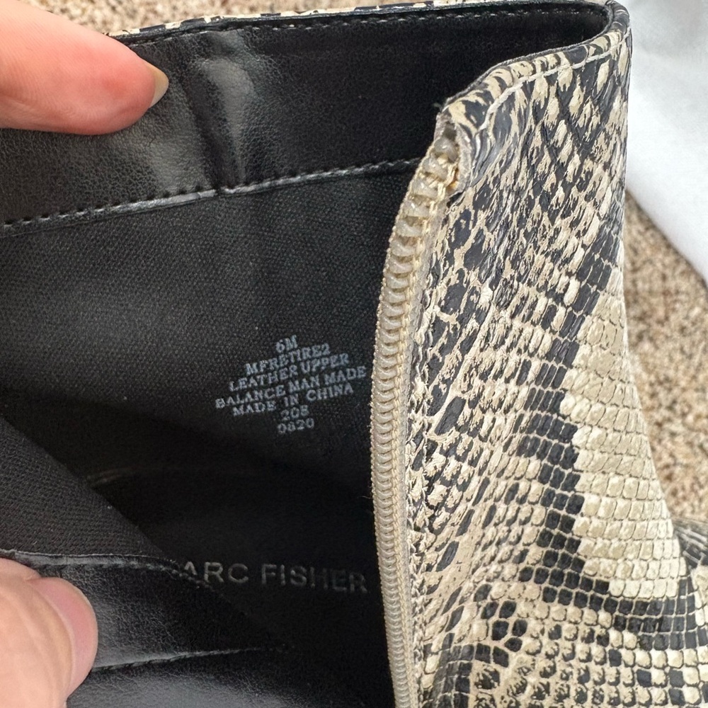 Marc Fisher Snakeskin Faux Leather Chunky Boot Pointed Toe Retire Line 6M‎ EUC - Picture 7 of 7